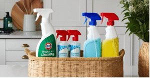 produits ménager sur un comptoir